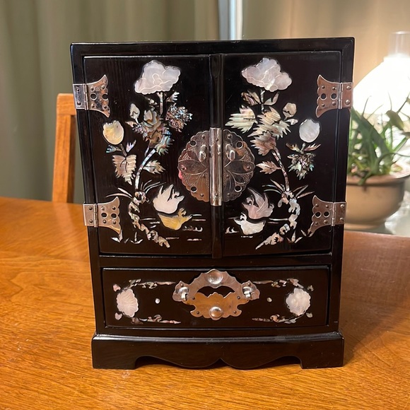 Vintage Other - Vintage Black Lacquer Mother Of Pearl Inlayed Jewelry Box Countertop Jewelry Box